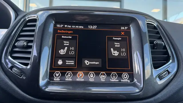 Jeep Compass view 17