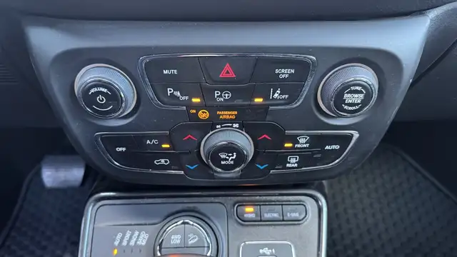 Jeep Compass view 14