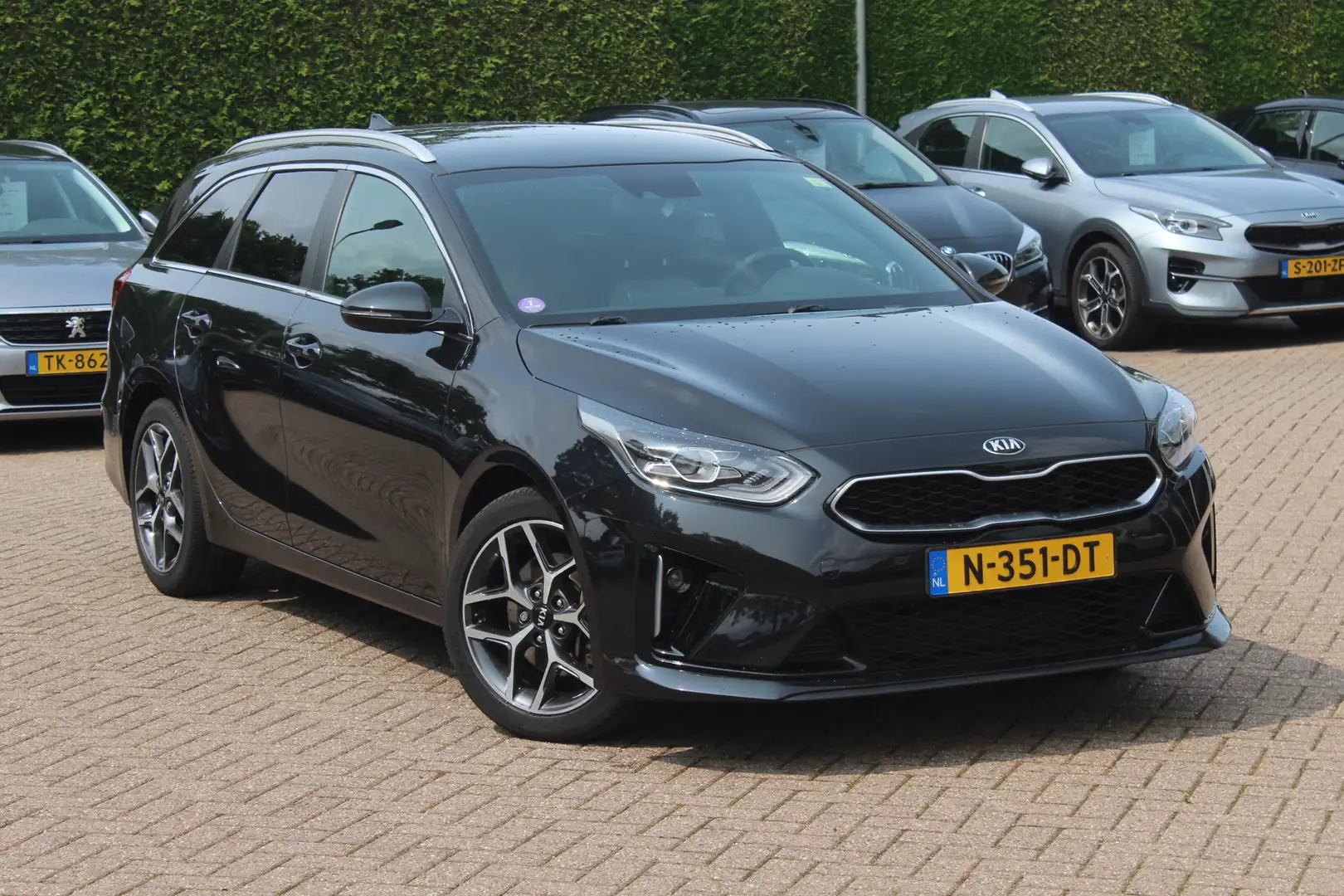 Kia Ceed SW / cee'd SW Sportswagon 1.5 T-GDi GT-Line / Camera / Apple Car Zwart - 1