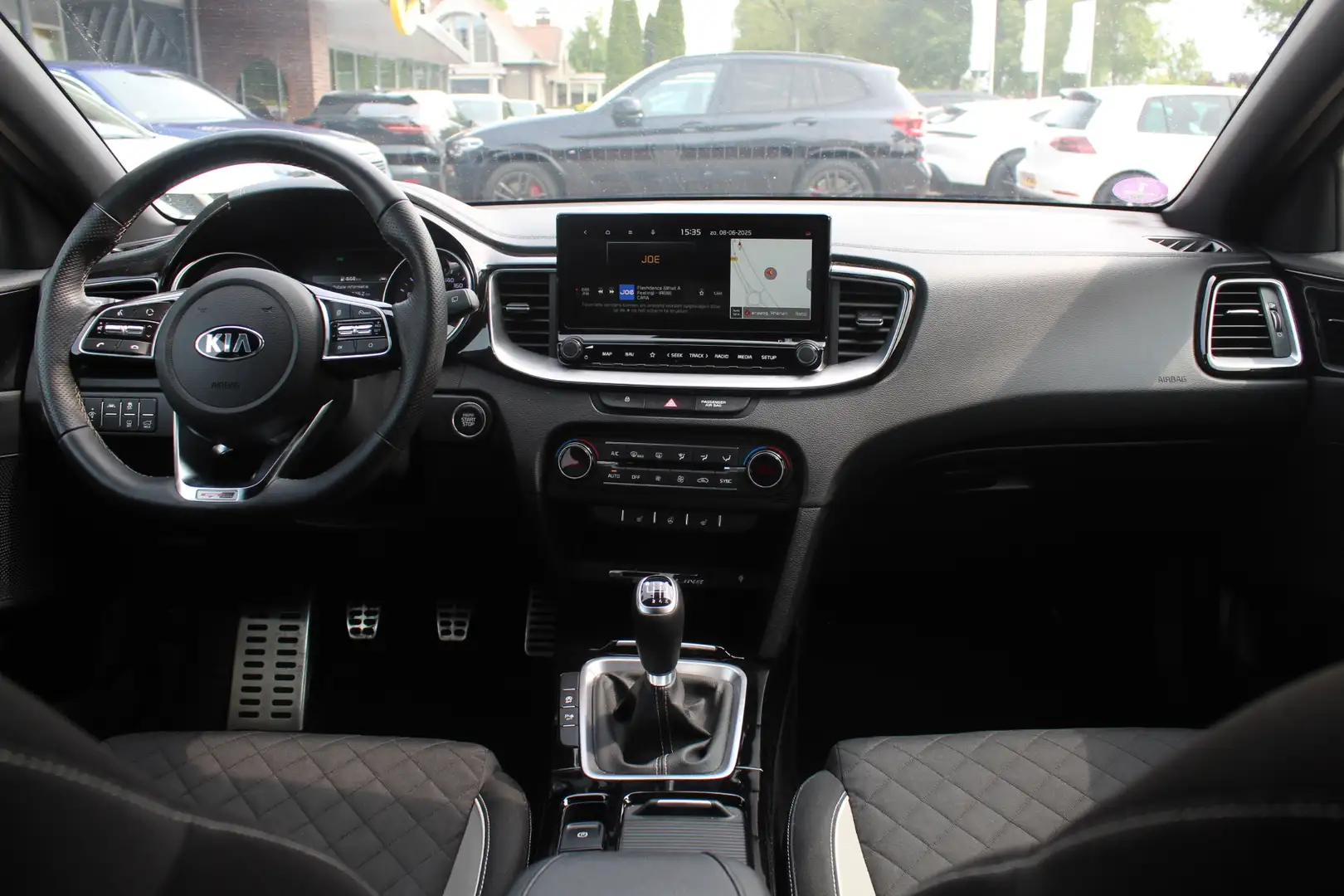 Kia Ceed SW / cee'd SW Sportswagon 1.5 T-GDi GT-Line / Camera / Apple Car Zwart - 2