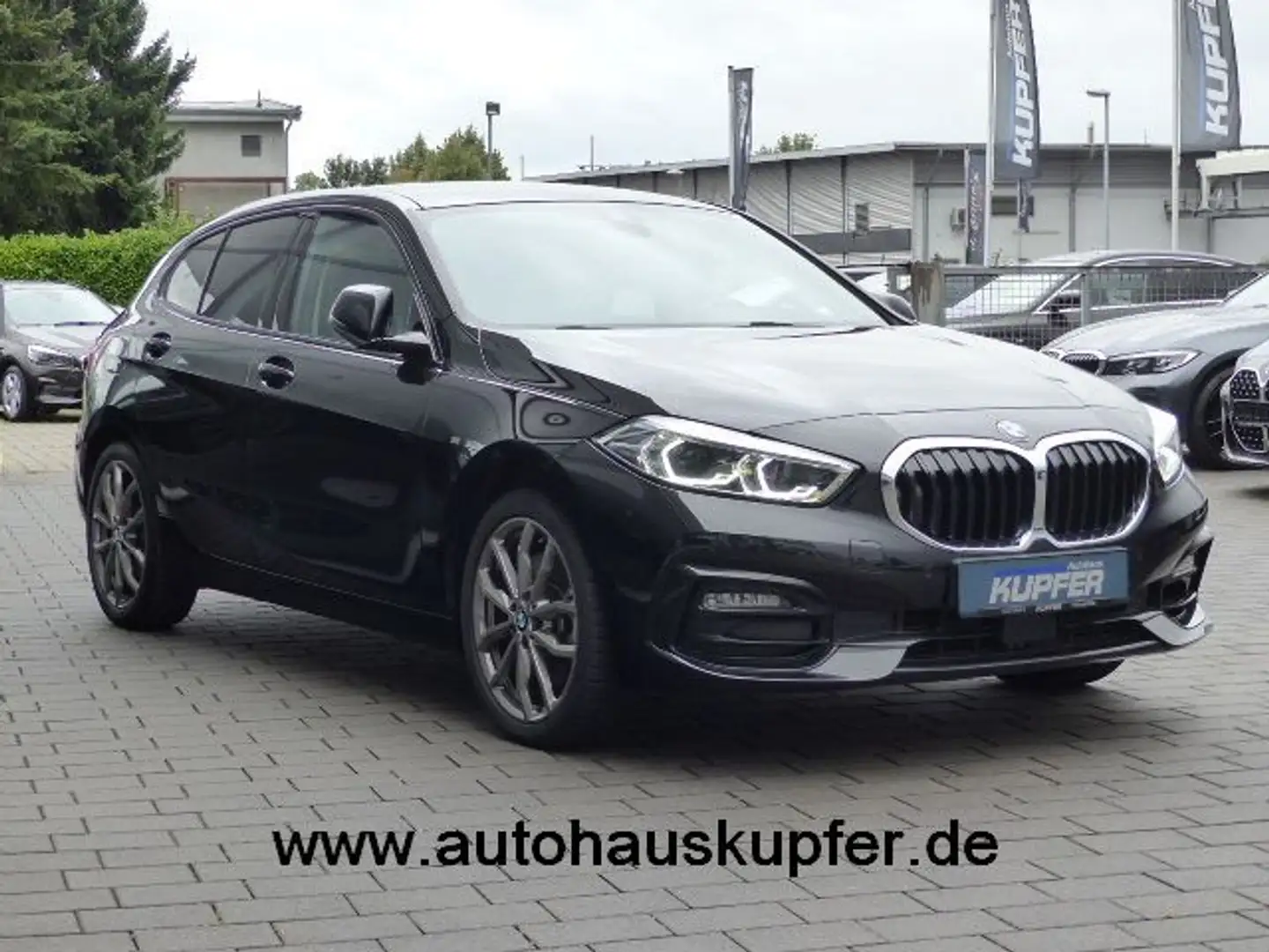 BMW 120 i Sport Line DKG NAVI*18-Ad.LED°Sportsitze Zwart - 2