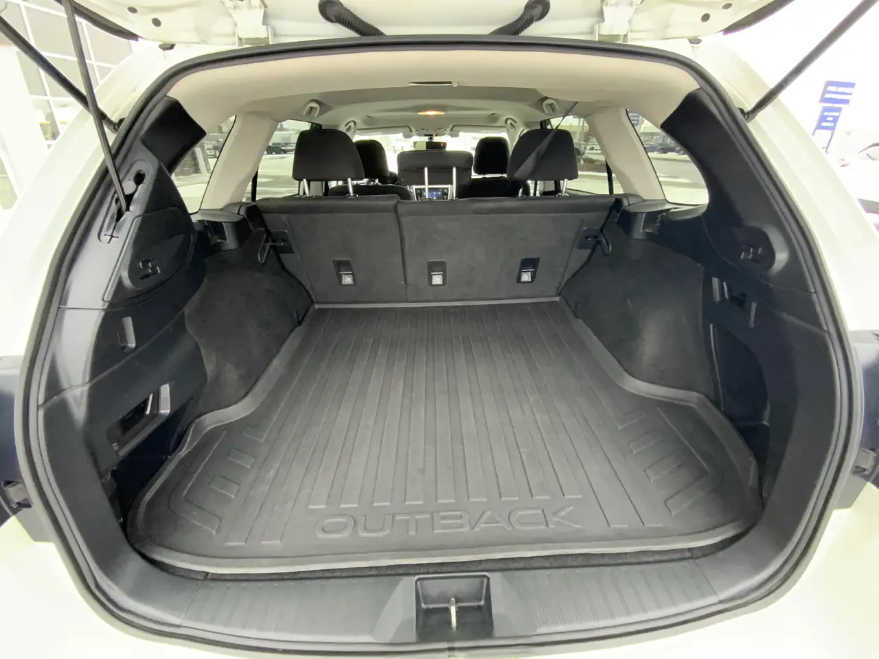 Subaru OUTBACK снимка Subaru OUTBACK