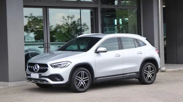 Mercedes-Benz GLA 250