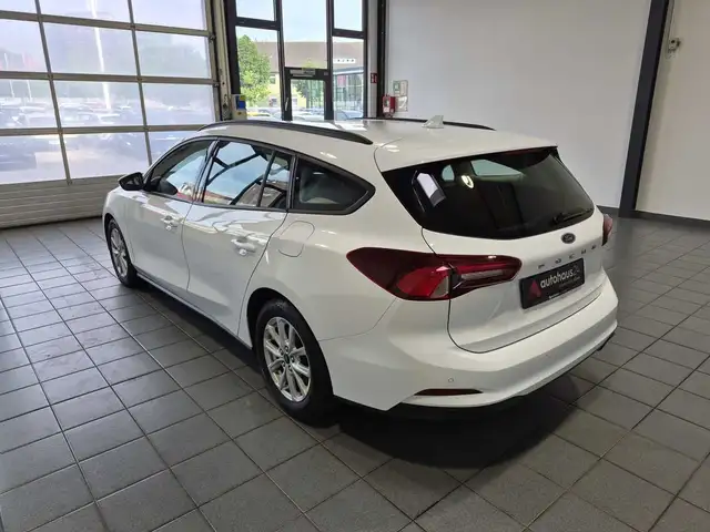 Ford Focus view 4