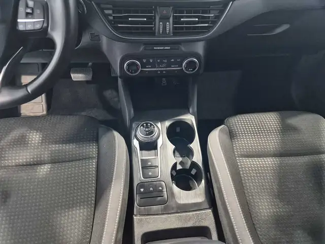 Ford Focus view 12