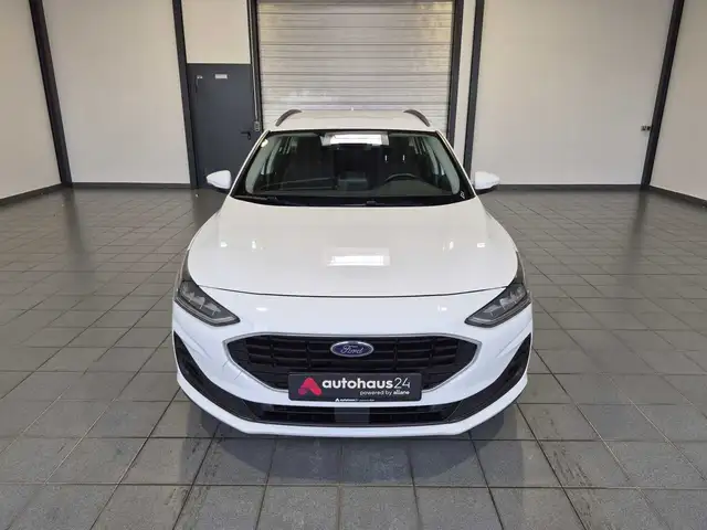 Ford Focus view 2
