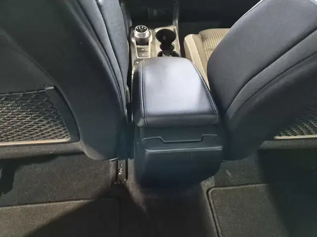 Ford Focus view 13