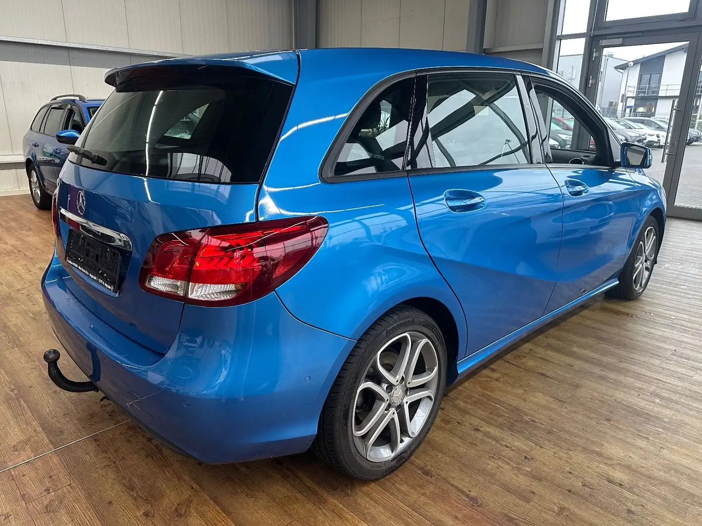 Mercedes-Benz B 200 CDI / d Blau - 2