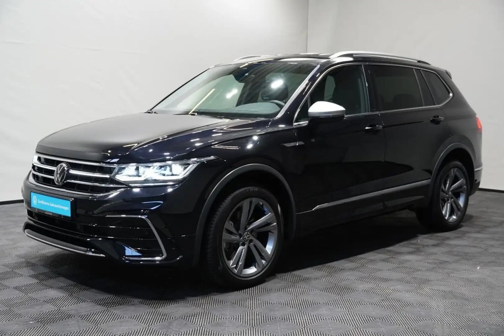 Volkswagen Tiguan Allspace R-Line 2.0 TSI DSG 4M | MATRIX Zwart - 2