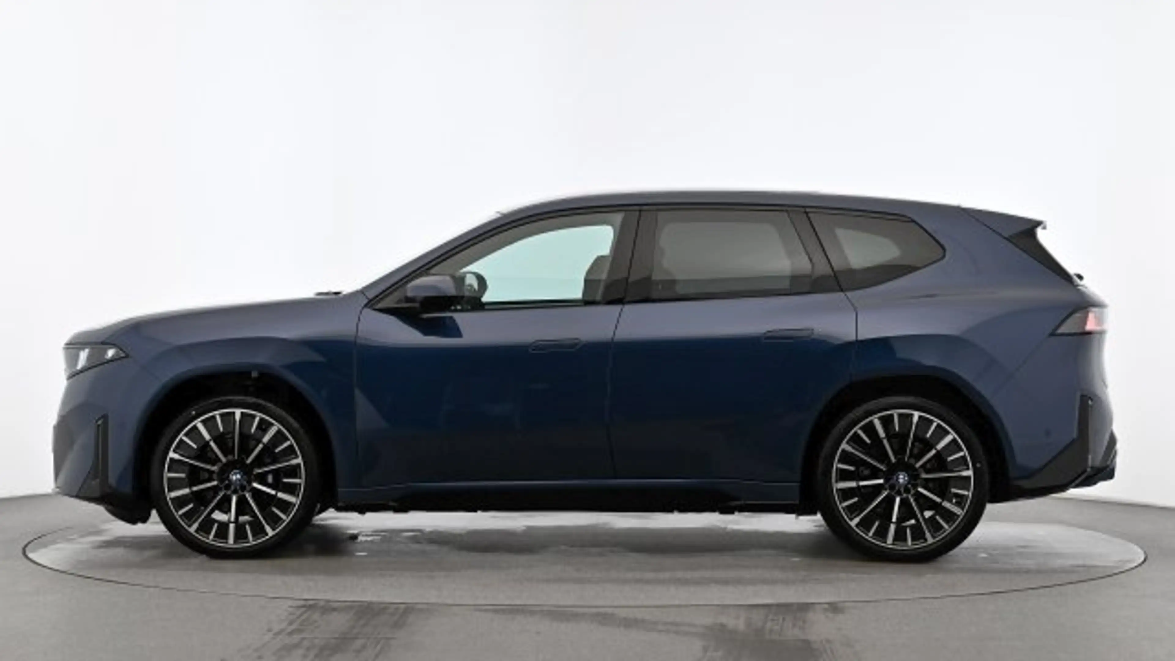 BMW iX3 50 xDrive NA5 — photo 4