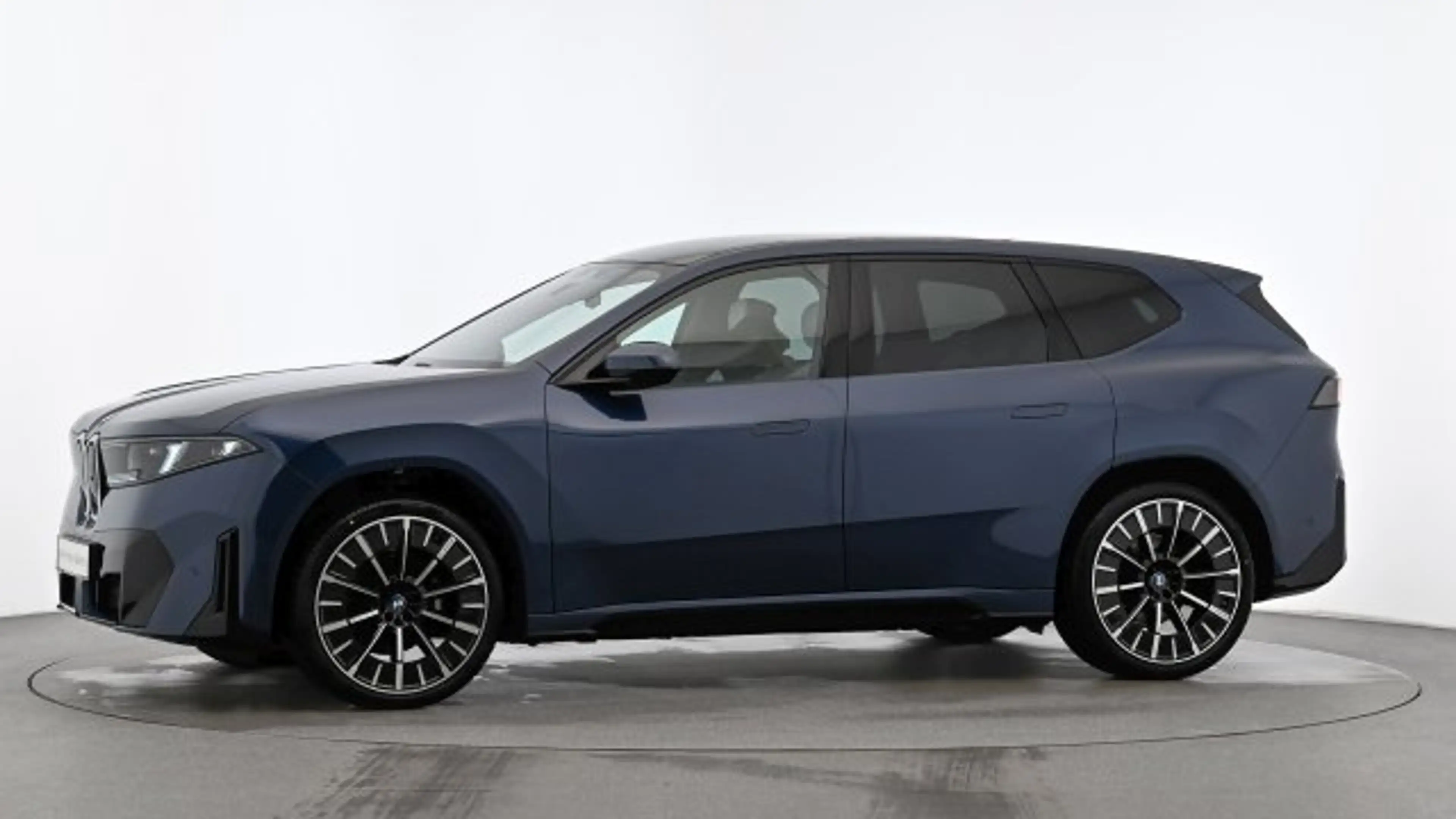 BMW iX3 50 xDrive NA5 — photo 3