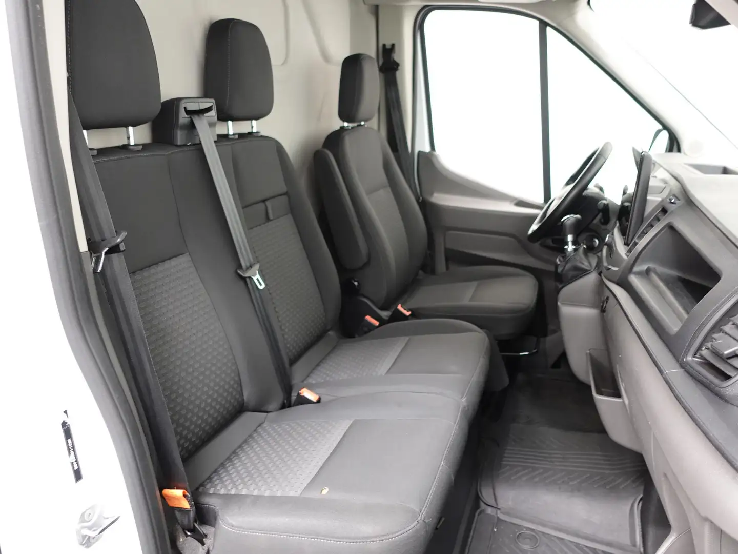 Ford Transit 310 105PK L3H2 Trend Navigatie Airco Parkeersensor Wit - 2