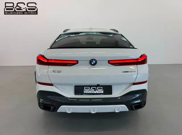 BMW X6 view 6