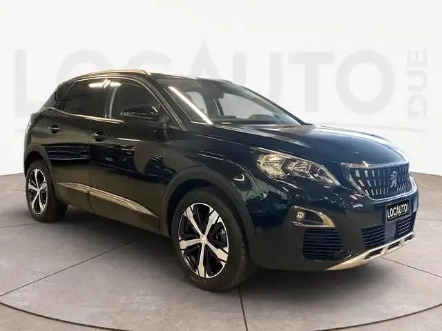 Peugeot 3008 view 3