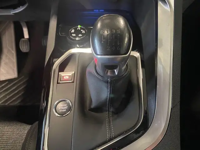 Peugeot 3008 view 12