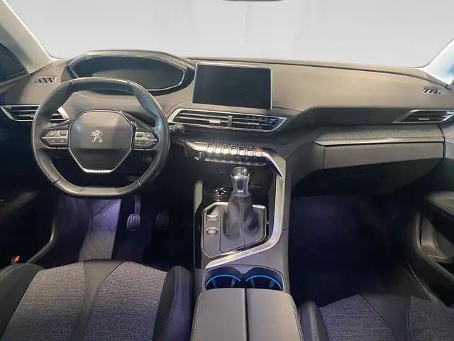 Peugeot 3008 view 6