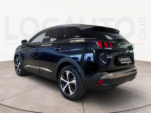 Peugeot 3008 view 5