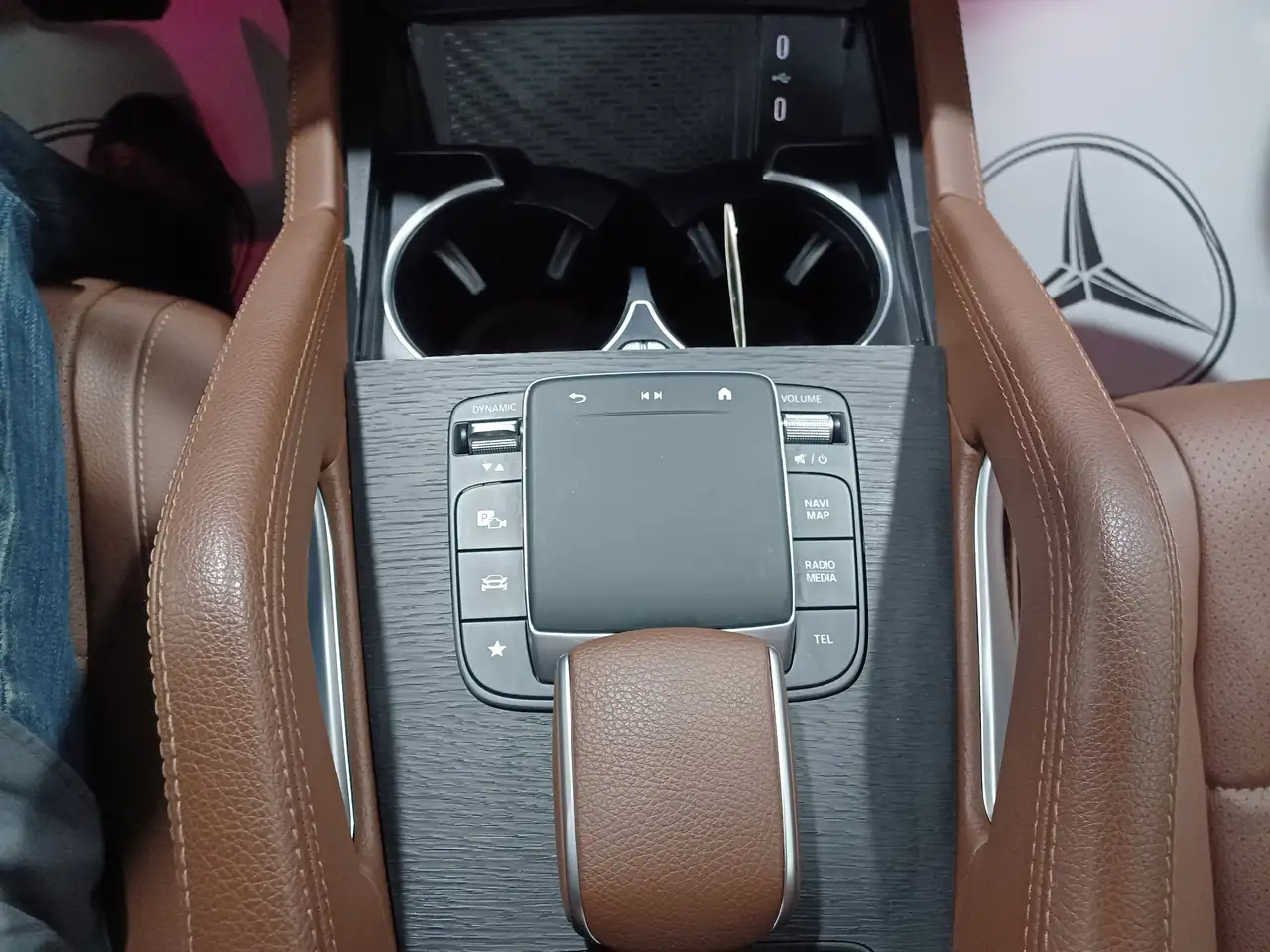 Mercedes-Benz GLE снимка Mercedes-Benz GLE