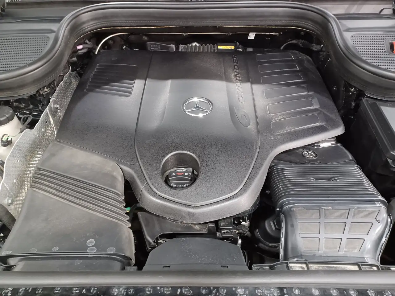 Mercedes-Benz GLE снимка Mercedes-Benz GLE