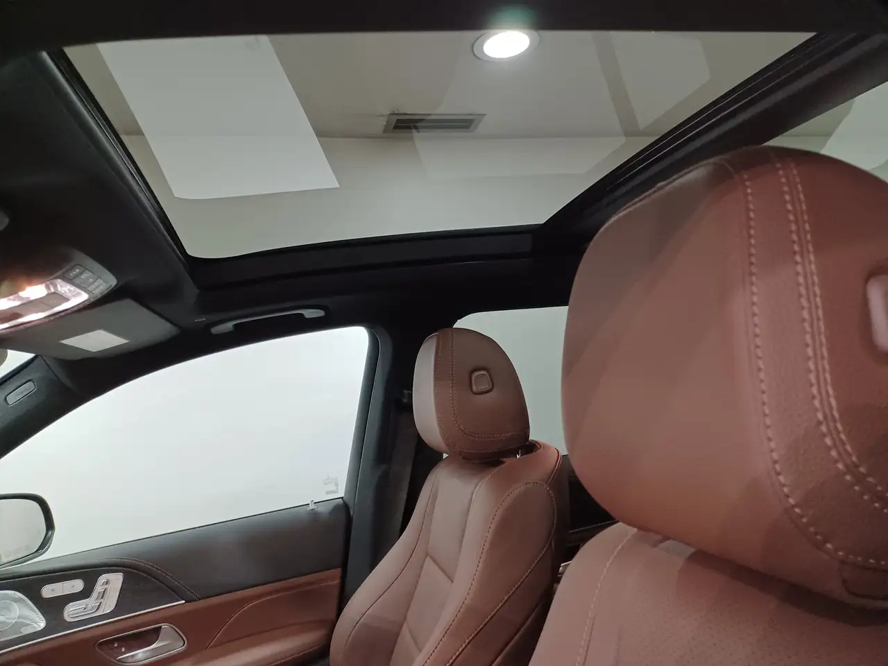 Mercedes-Benz GLE снимка Mercedes-Benz GLE