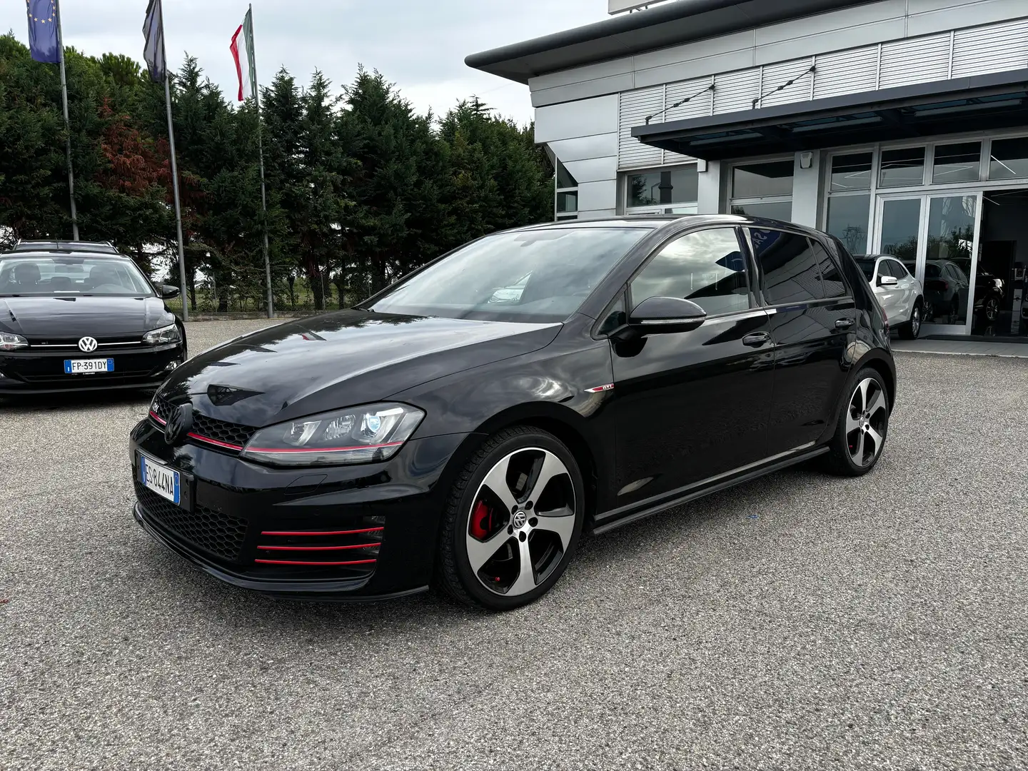 Volkswagen Golf GTI Golf VII GTI  2.0 TSI BlueMotion Tech - 2013 Schwarz - 1