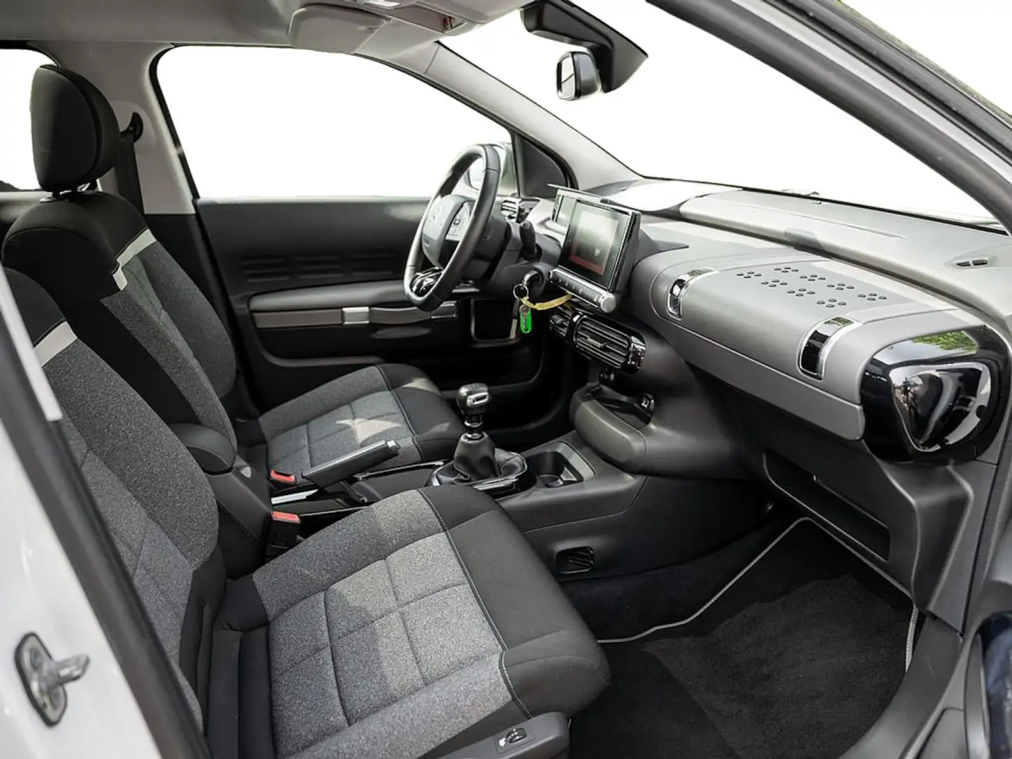 Citroen C4 Cactus 1.2 e-THP Shine Navi Kam Pano SHZ Weiß - 2