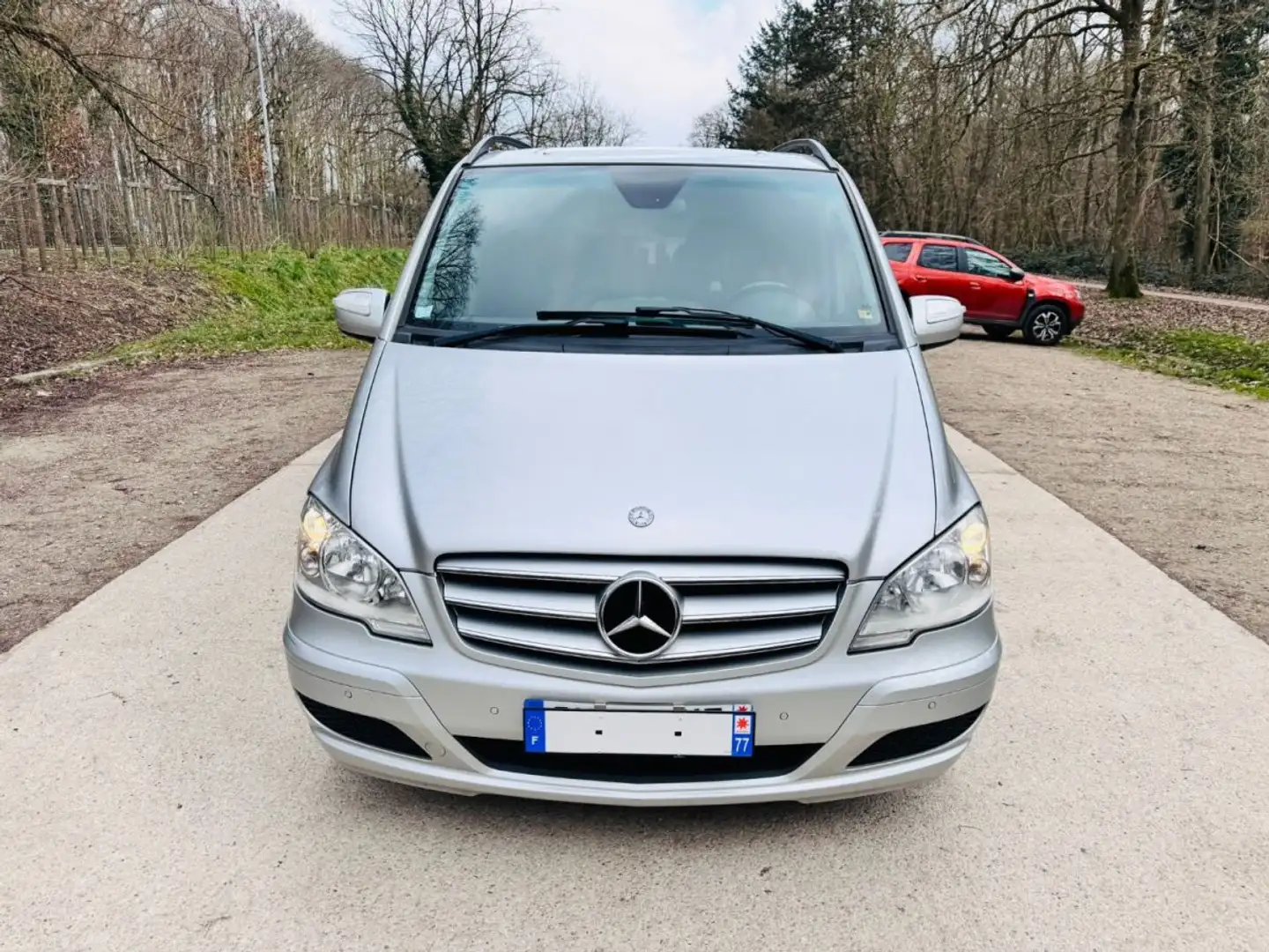 Mercedes-Benz Viano 3.0 CDI - 24V V6 TURBO 224 CH COMPACT TREND Gris - 2