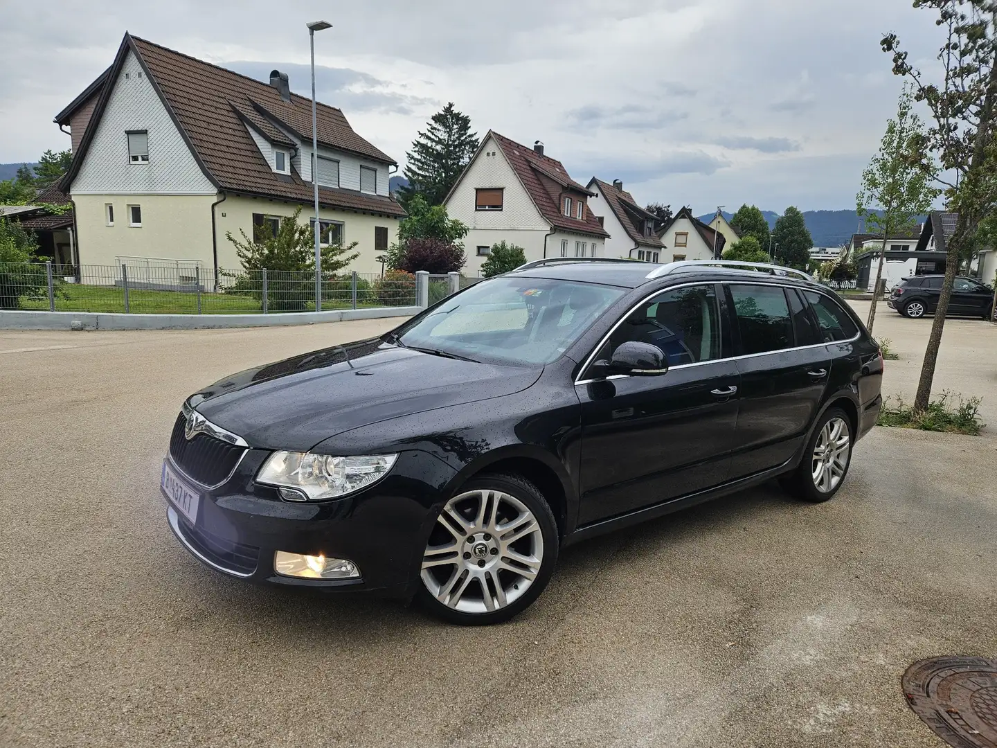 Skoda Superb Combi Elegance 2,0 TDI CR DPF - 1