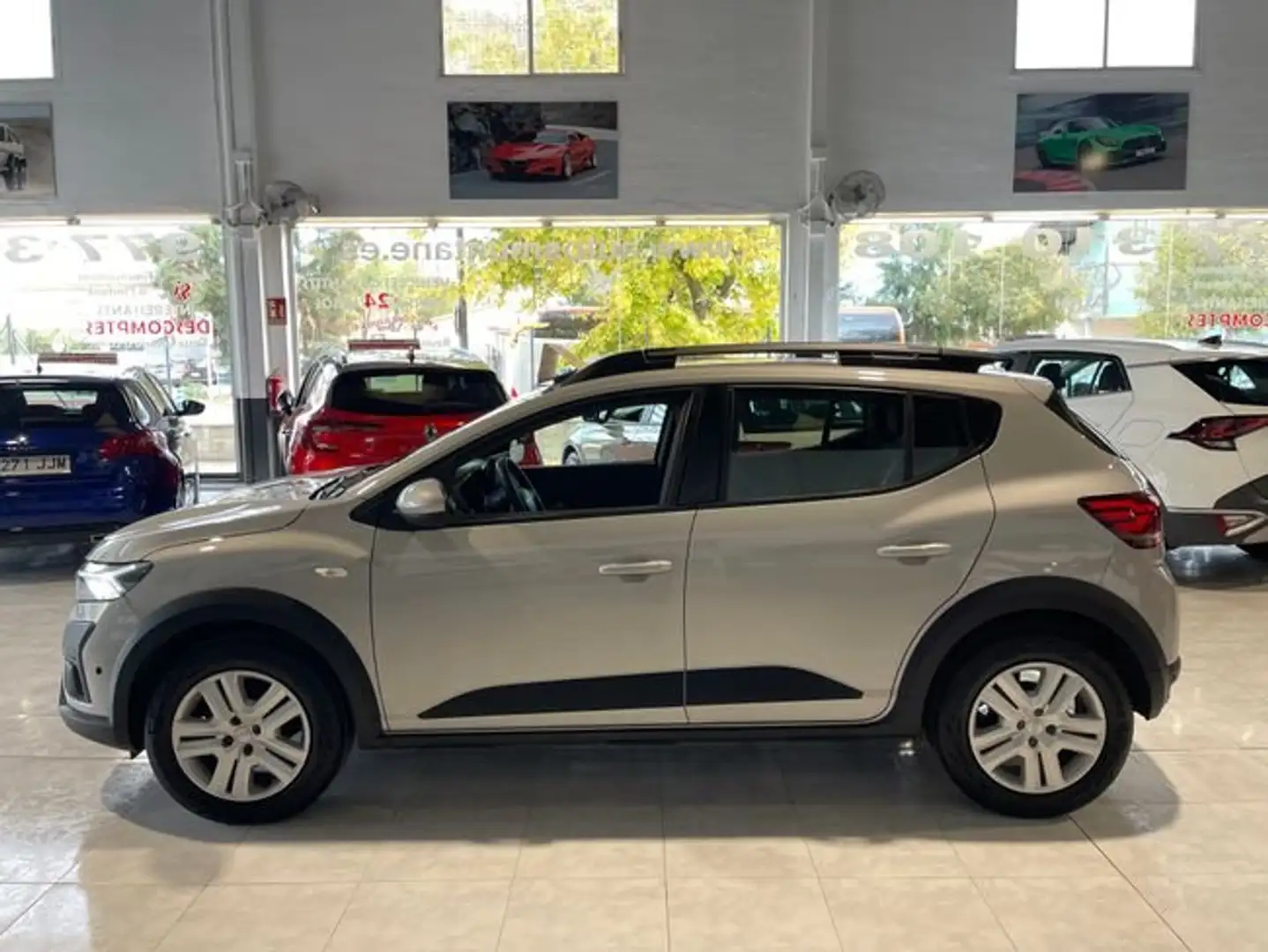 Dacia Sandero STEPWAY 91CV EXPRESSION TCe .- " ETIQUETA VERDE EU Gri - 2