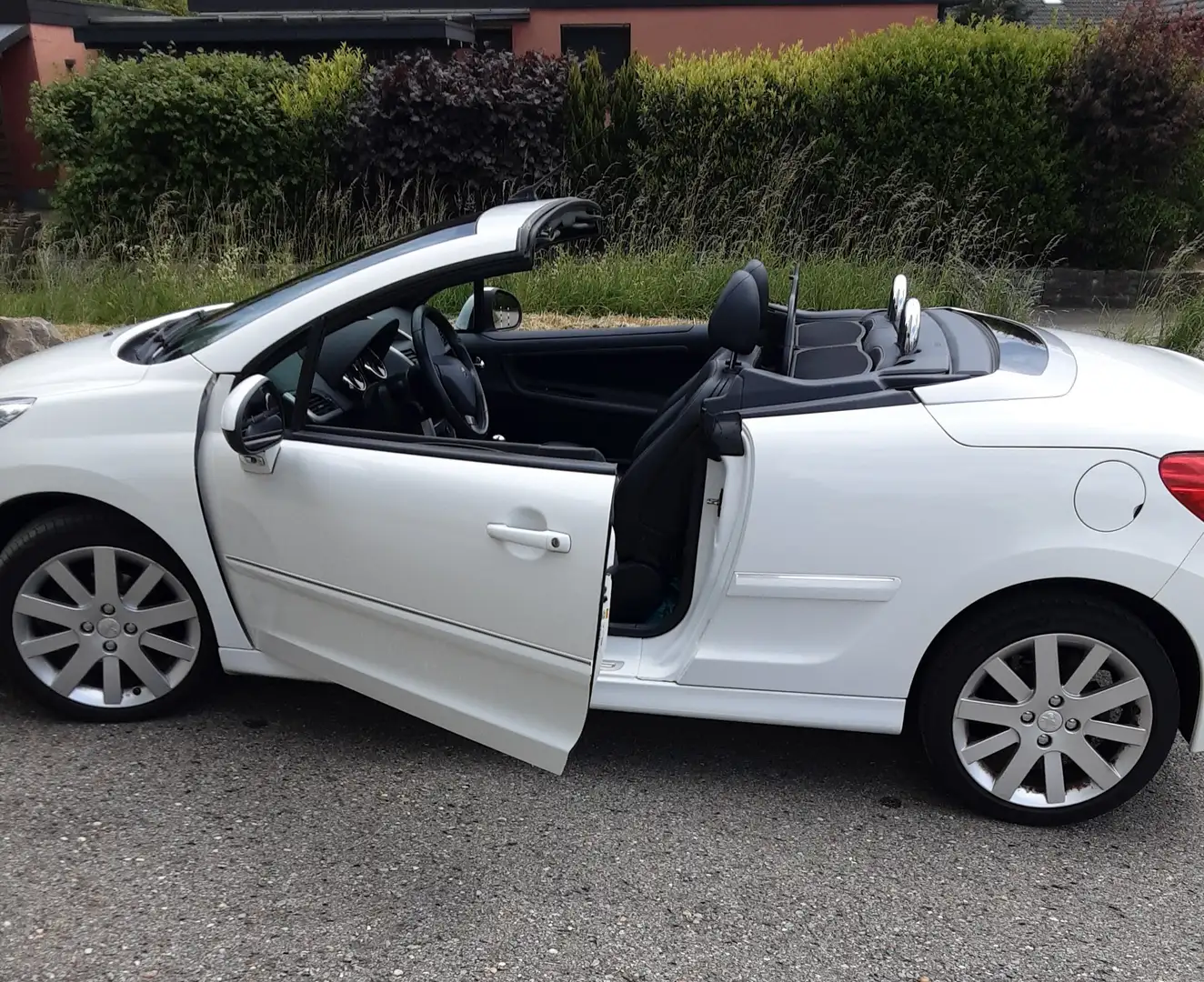 Peugeot 207 CC Biały - 1