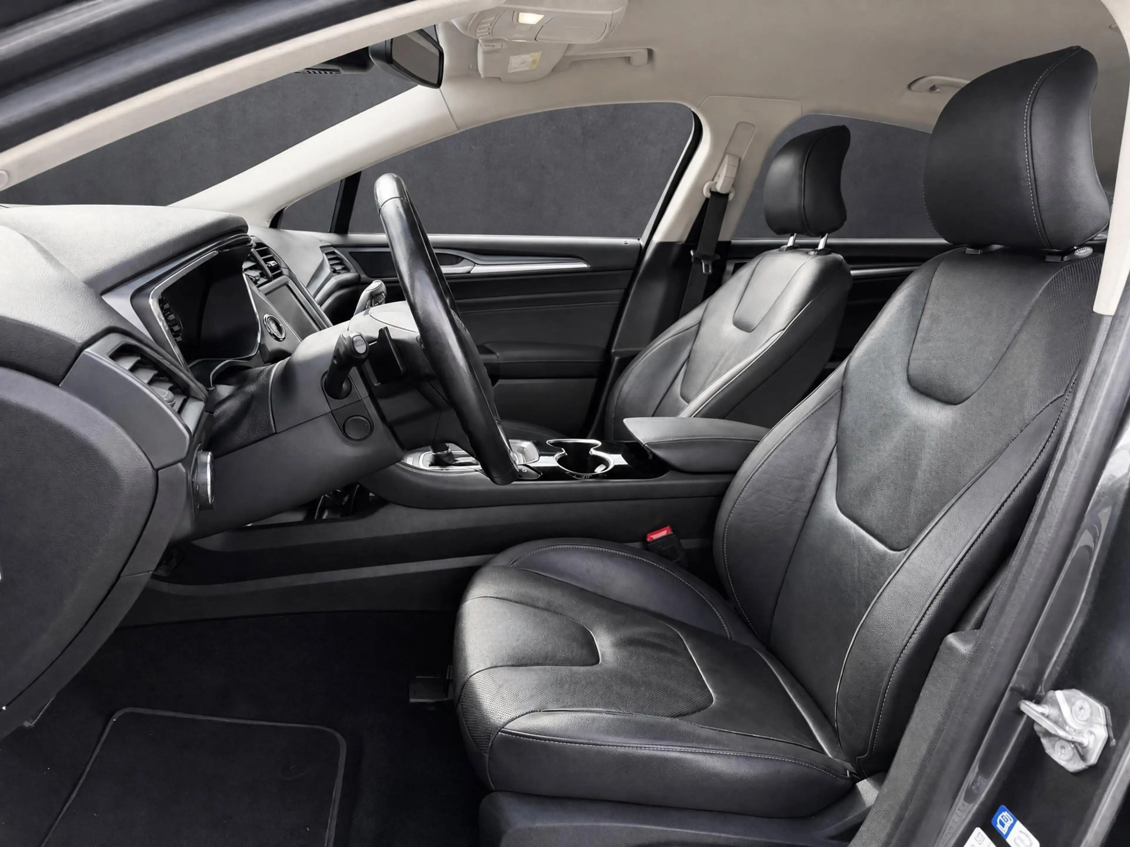 Ford Mondeo 2.0 Titanium S met 241 PK !!! Leder !!! Navigatie — photo 8