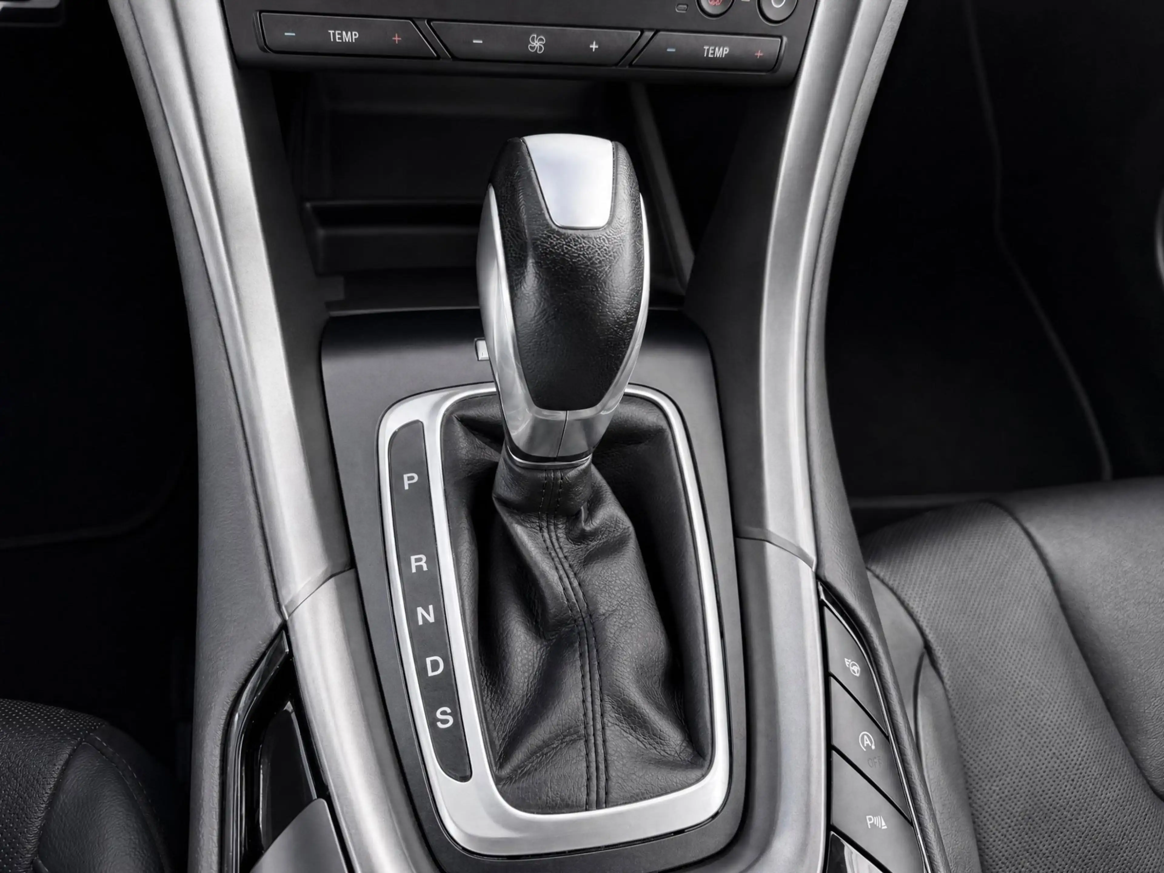 Ford Mondeo 2.0 Titanium S met 241 PK !!! Leder !!! Navigatie — photo 14