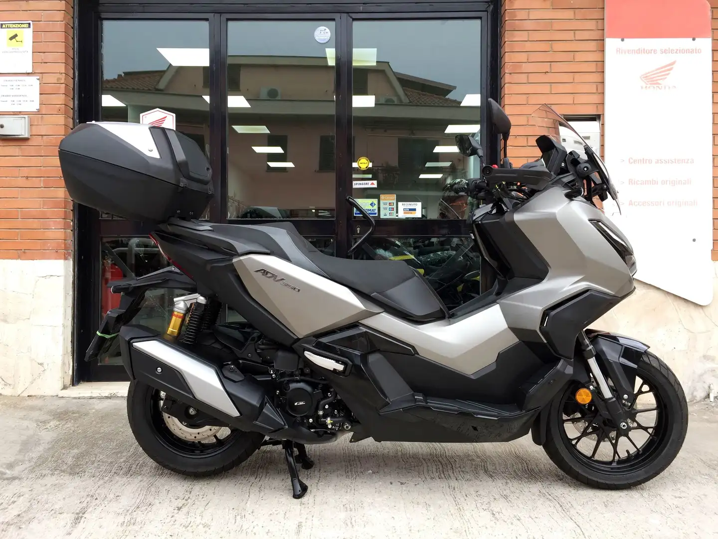 Honda ADV 350 2025 - PERMUTE - FINANZIAMENTI Grigio - 1