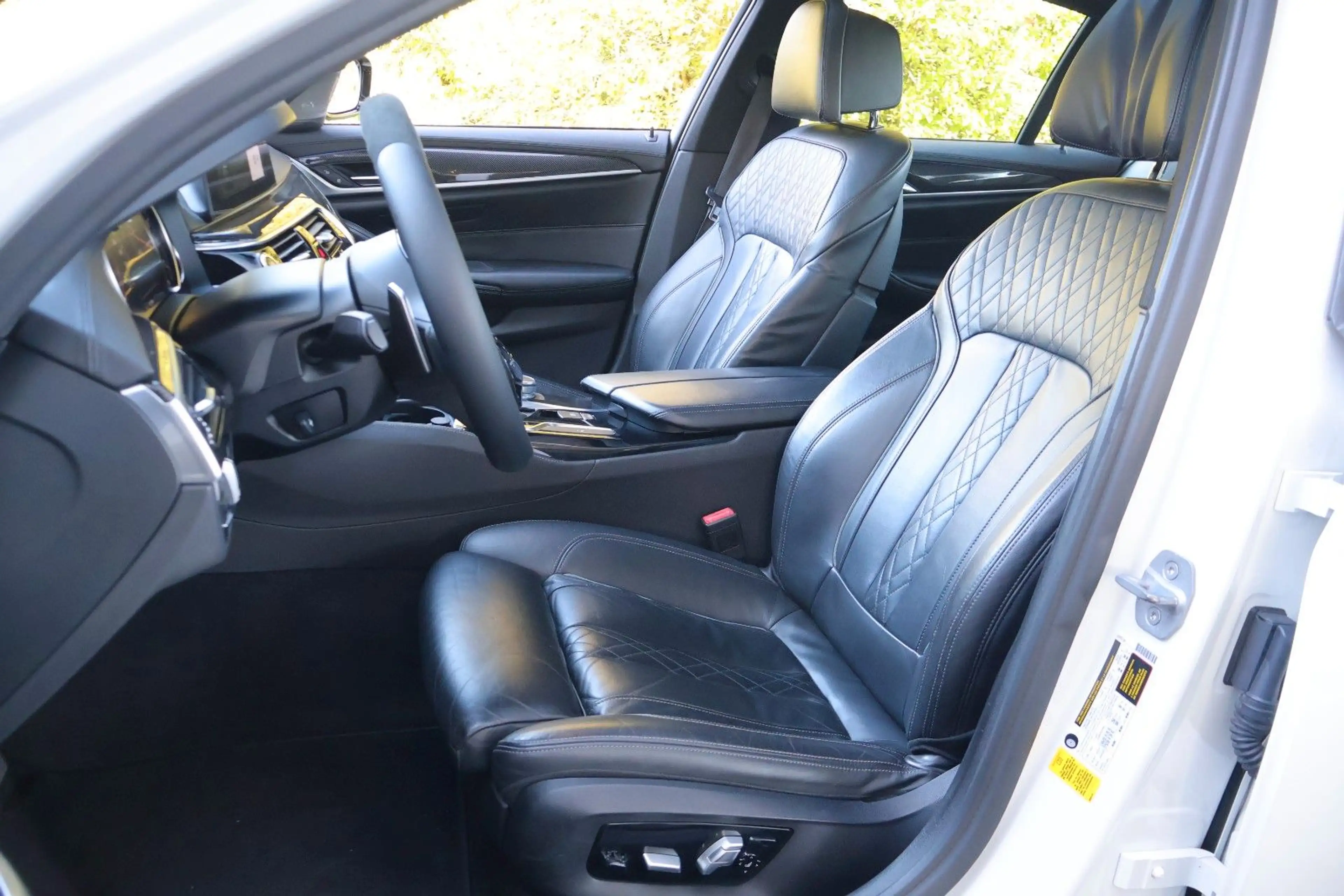 BMW 540 i M-PERFORMANCE/H&K/LASER/CARPLAY/20" — photo 11