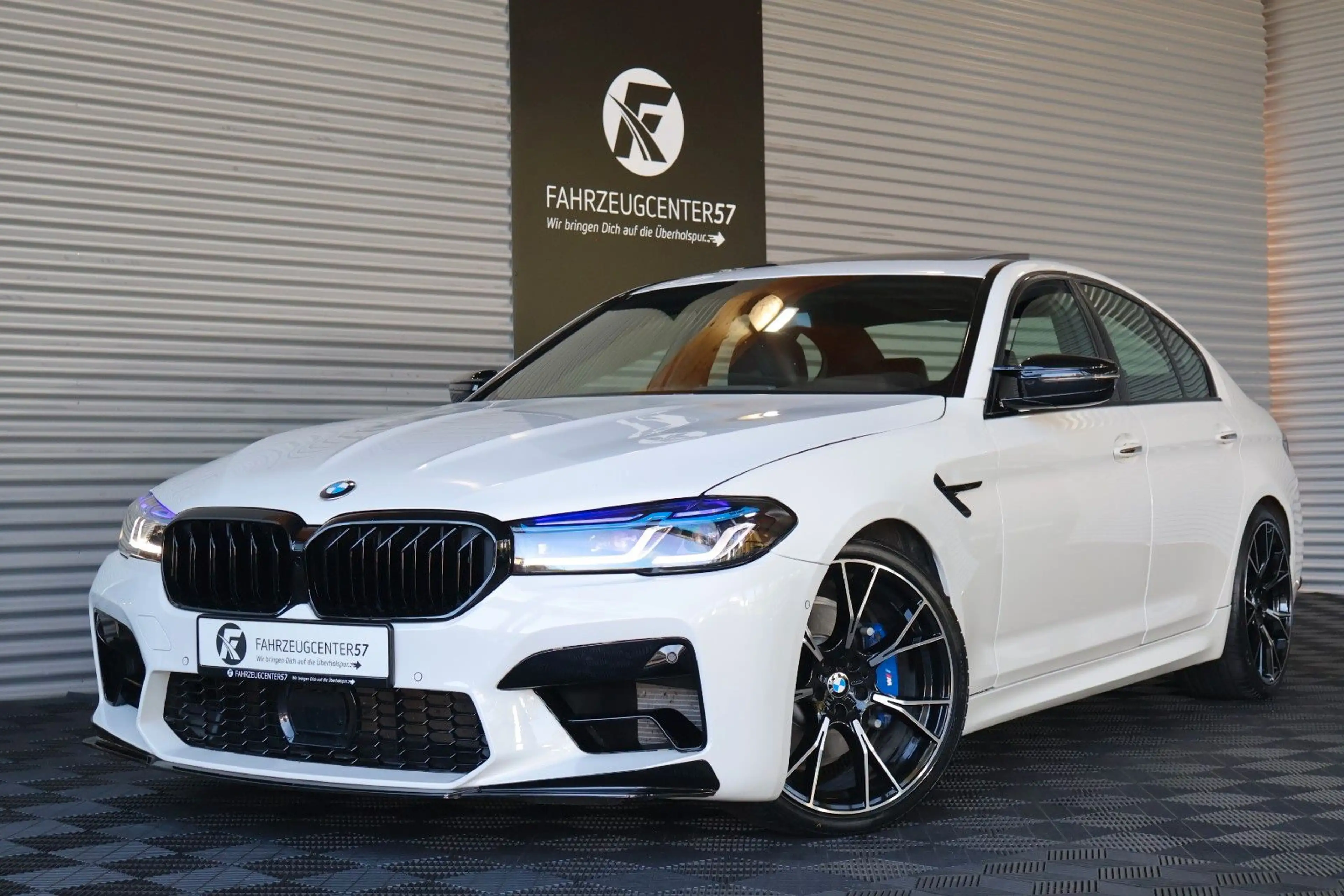 BMW 540 i M-PERFORMANCE/H&K/LASER/CARPLAY/20"