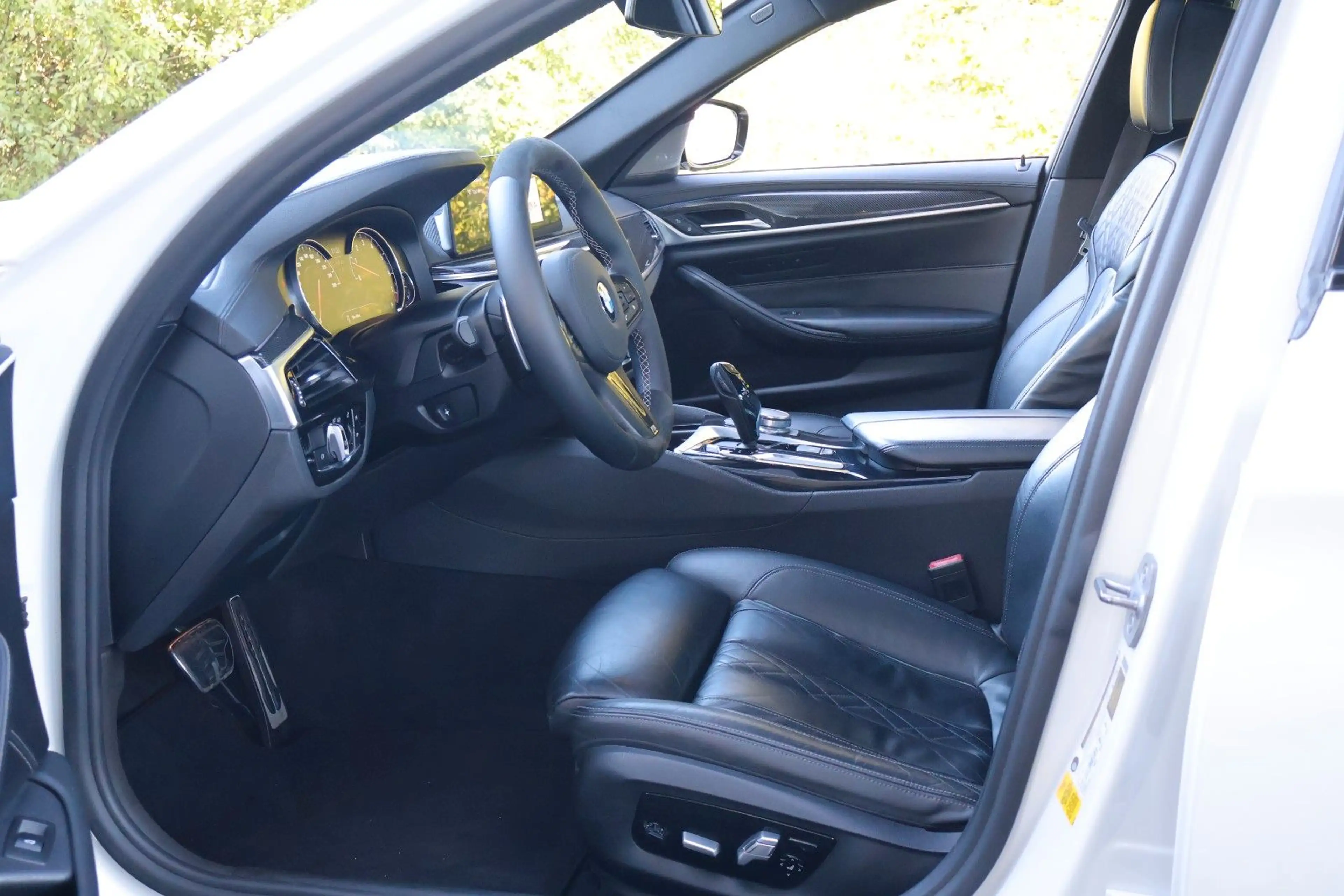 BMW 540 i M-PERFORMANCE/H&K/LASER/CARPLAY/20" — photo 12