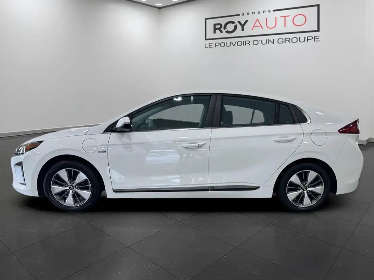 Hyundai IONIQ снимка Hyundai IONIQ