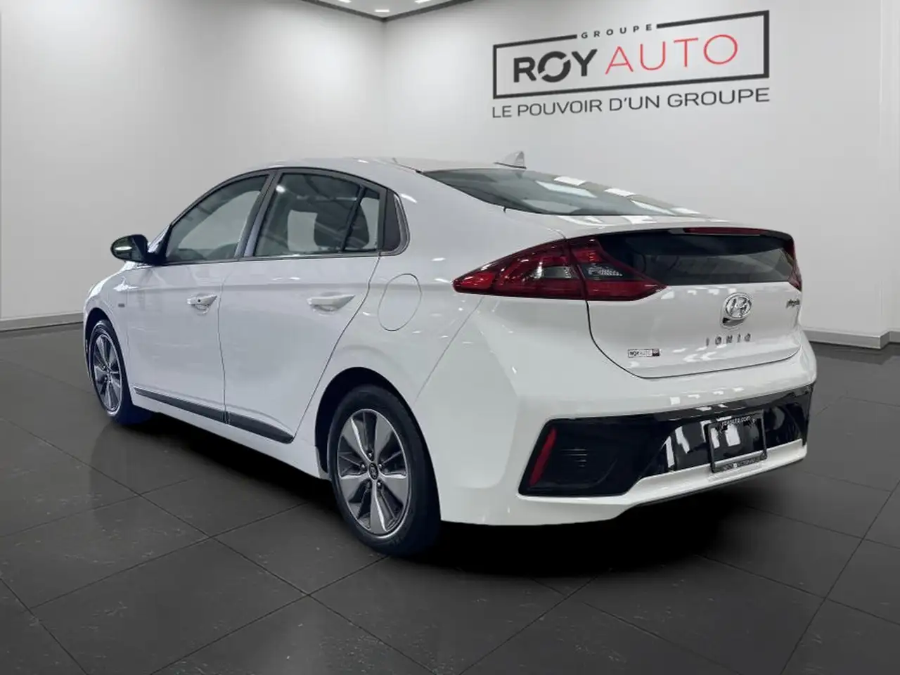 Hyundai IONIQ снимка Hyundai IONIQ