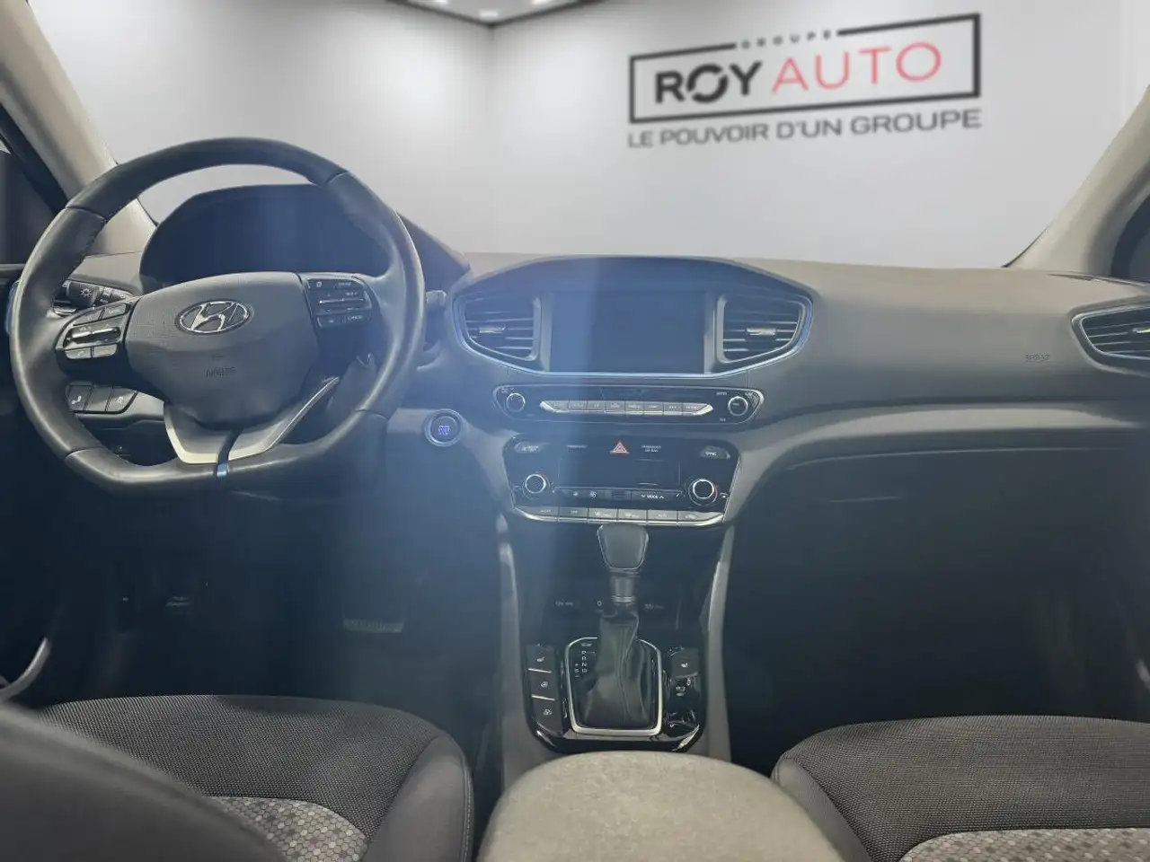 Hyundai IONIQ снимка Hyundai IONIQ