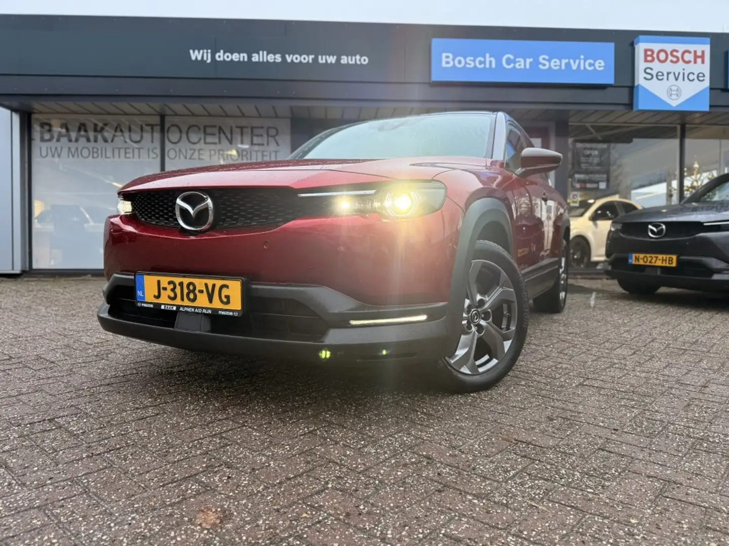 Mazda MX-30 e-SkyActiv 145 1stEd | HUD | Carplay | Camera Червоний - 2
