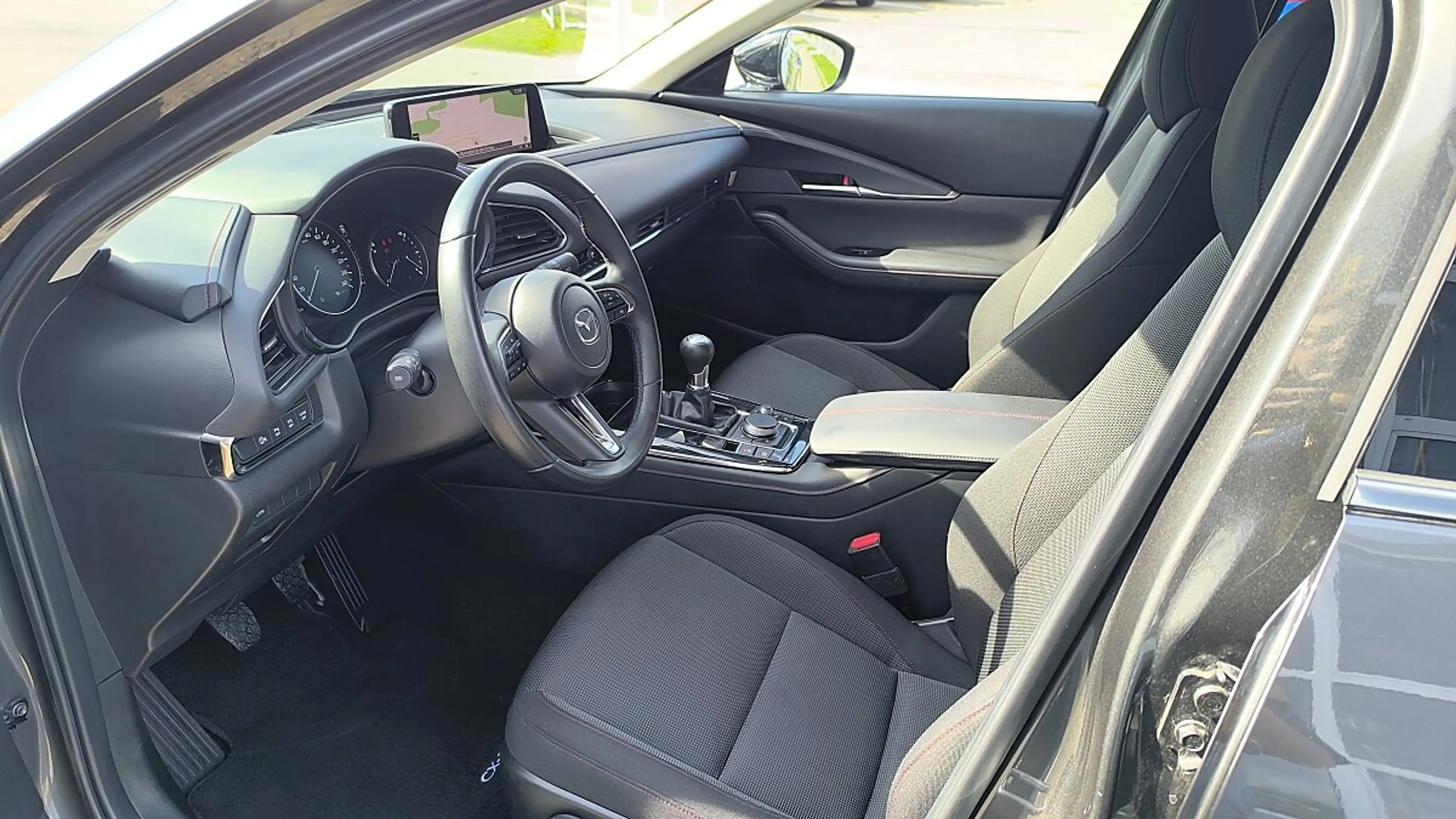 Mazda CX-30 e-Skyactive G150 Homura — photo 6