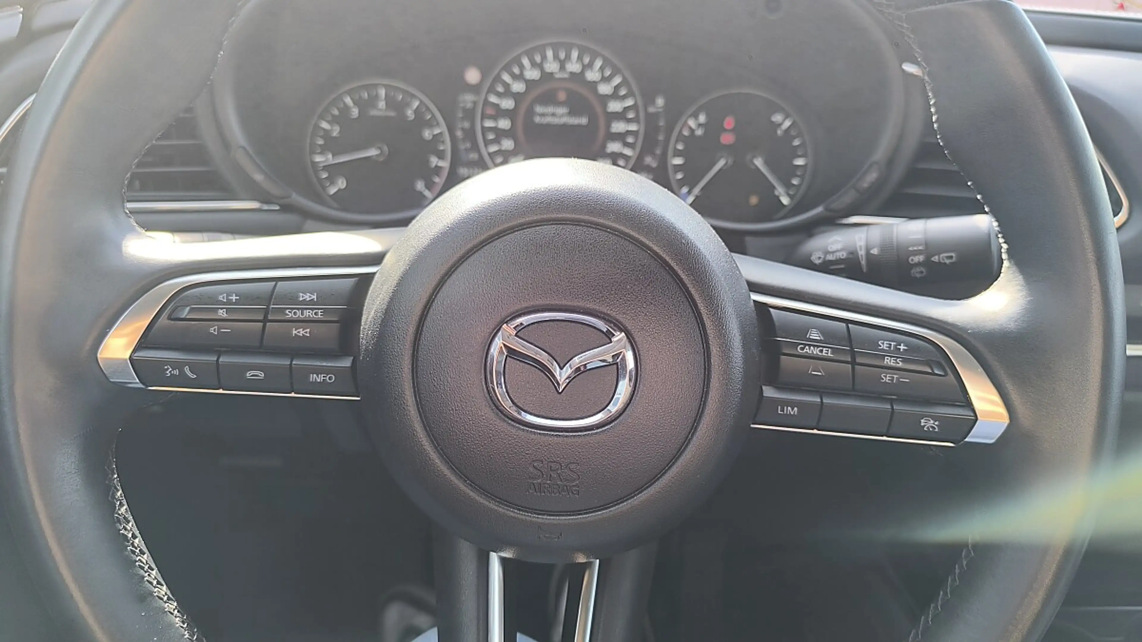 Mazda CX-30 e-Skyactive G150 Homura — photo 12