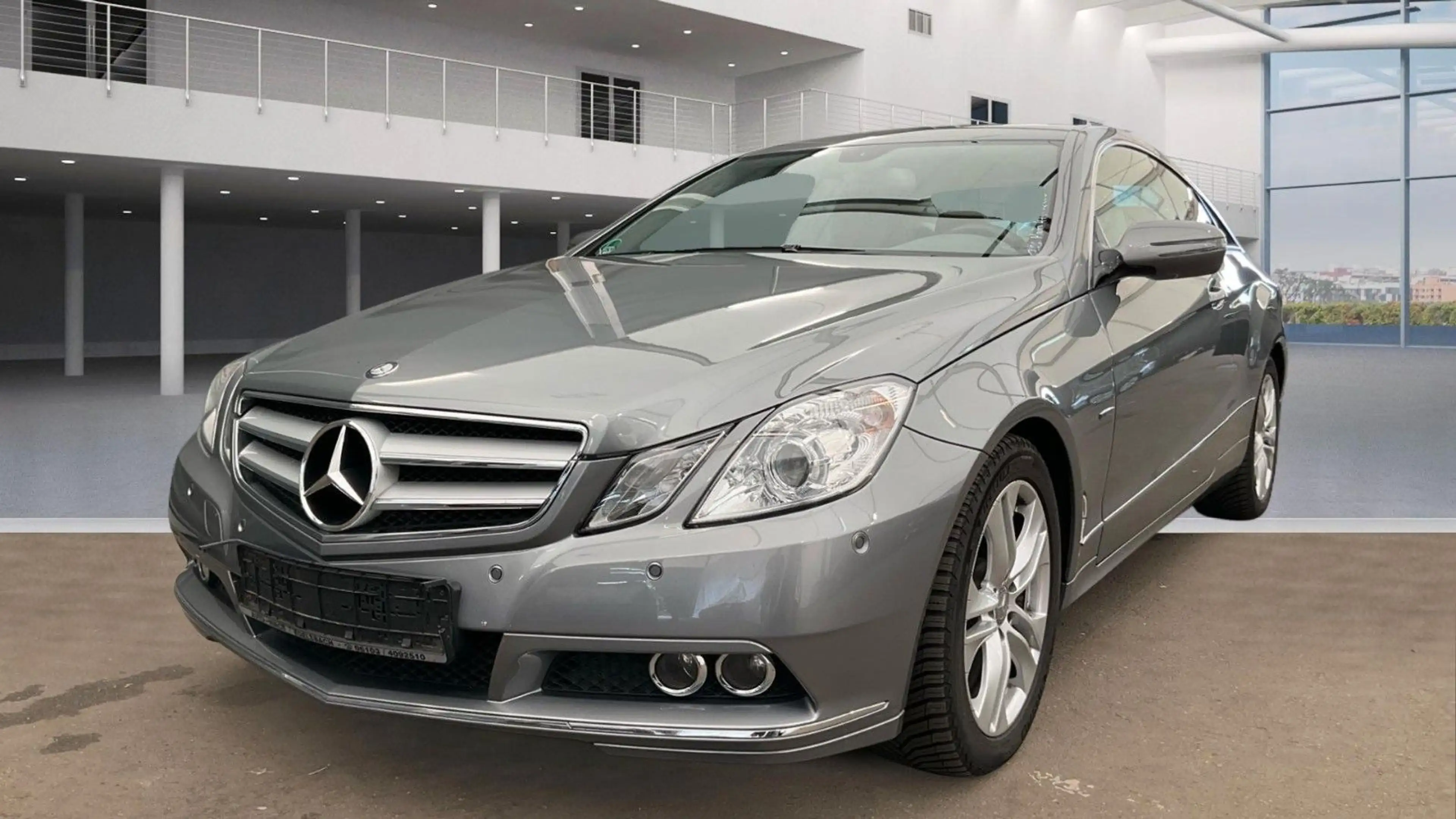 Mercedes-Benz E 250 CGI Coupe/Automatik/Teilleder/SHZ/2.Hand — photo 2