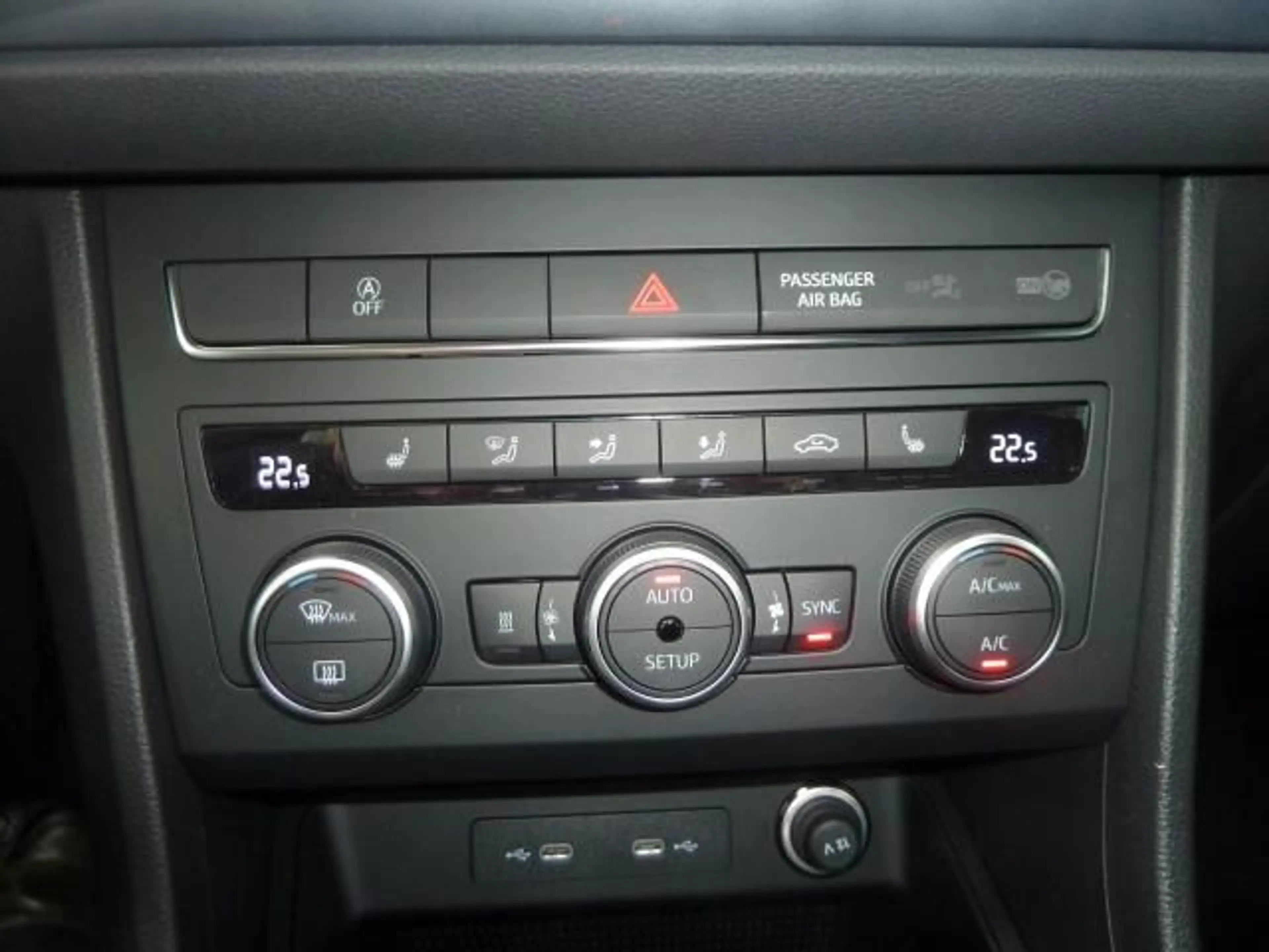 SEAT Ateca ATECA STYLE EDITION 2.0 TDI DSG STANDHEIZUNG AHK — photo 13