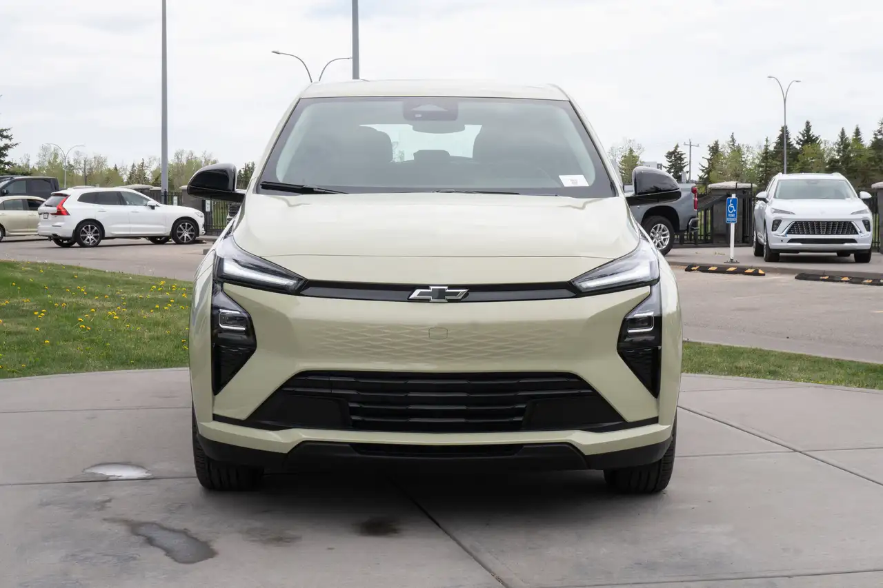 Chevrolet Bolt снимка Chevrolet Bolt