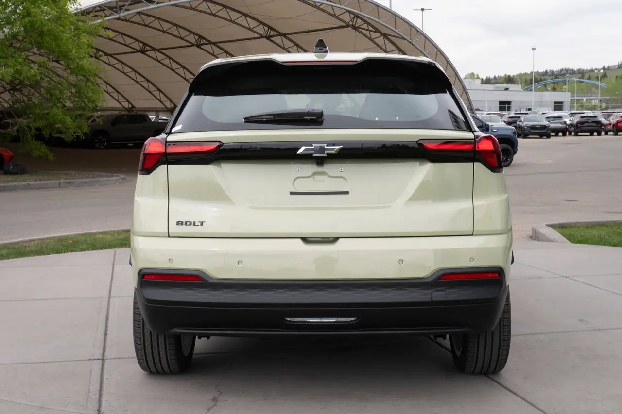 Chevrolet Bolt снимка Chevrolet Bolt