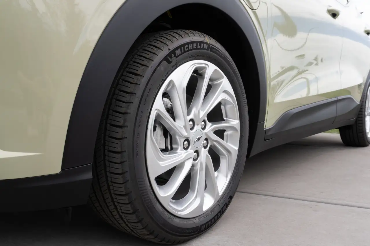 Chevrolet Bolt снимка Chevrolet Bolt