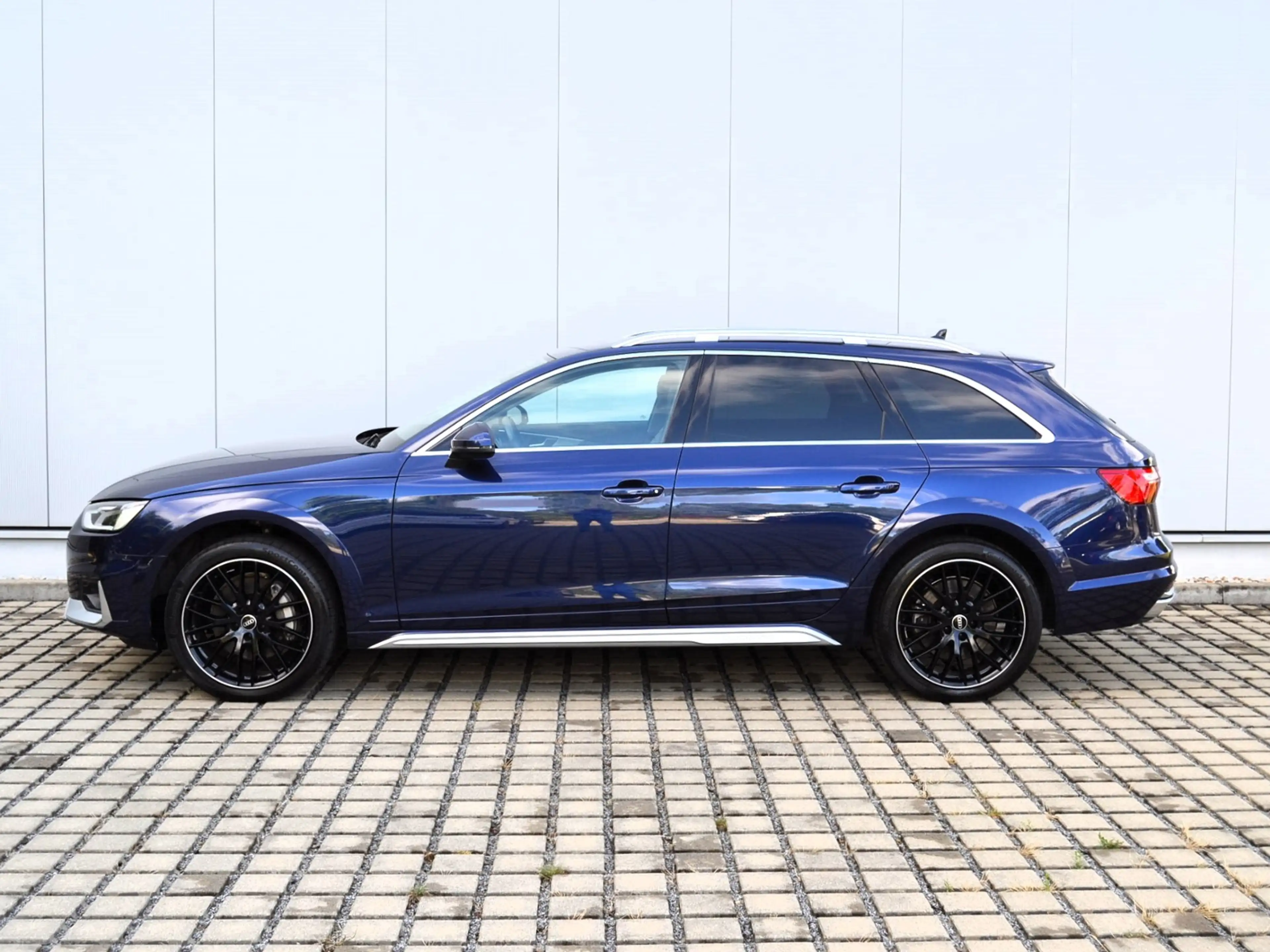 Audi A4 allroad 45 TFSI 265 PS qu. S-tronic AHK/19-ZOLL/LED/NAVI- — photo 2