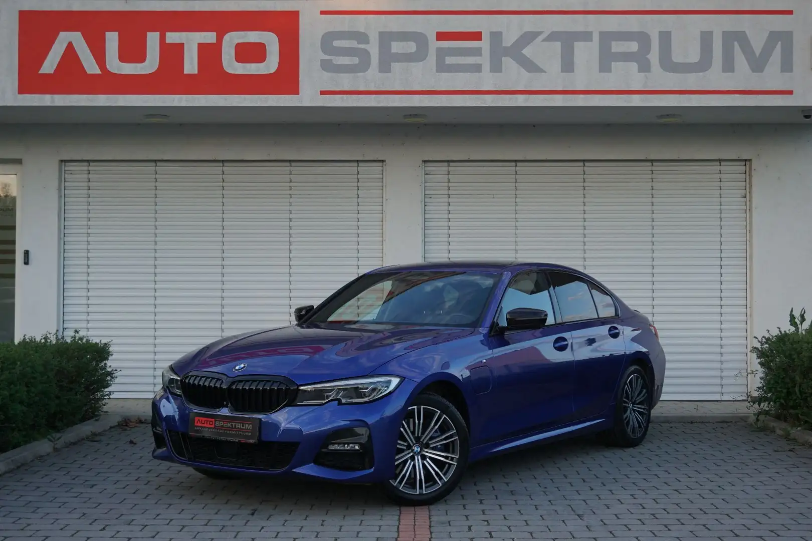 BMW 330 e M Sport Aut | € 247 mtl | Laser | Head Up Displ Blau - 1