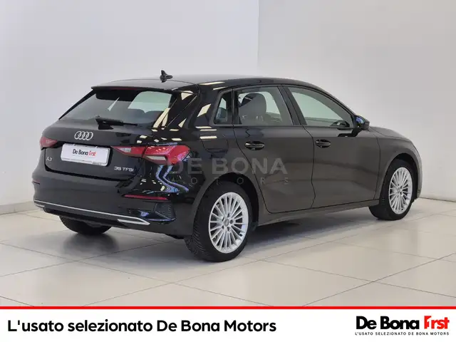 Audi A3 view 4